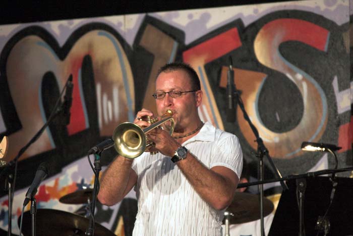 bigbands200606037