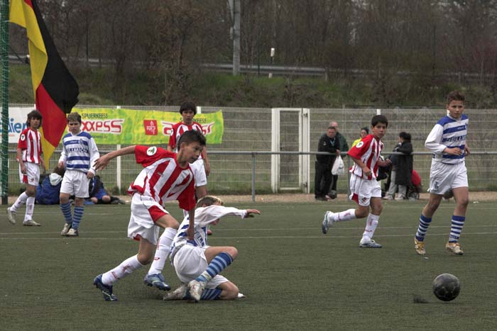 fola100_2006040219