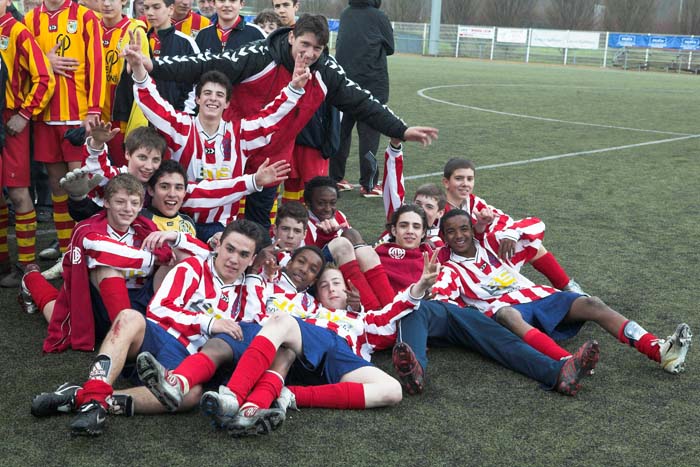 fola100_2006040133