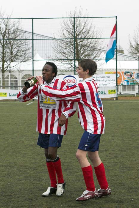 fola100_2006040142