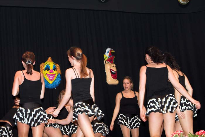 fues_revue2006030038