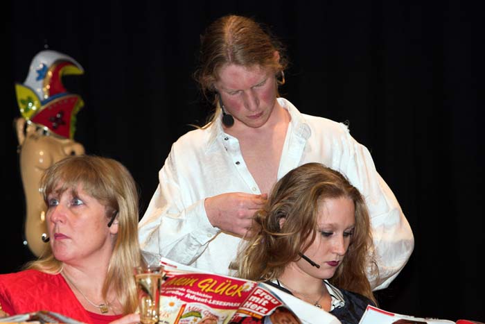 fues_revue2006030072