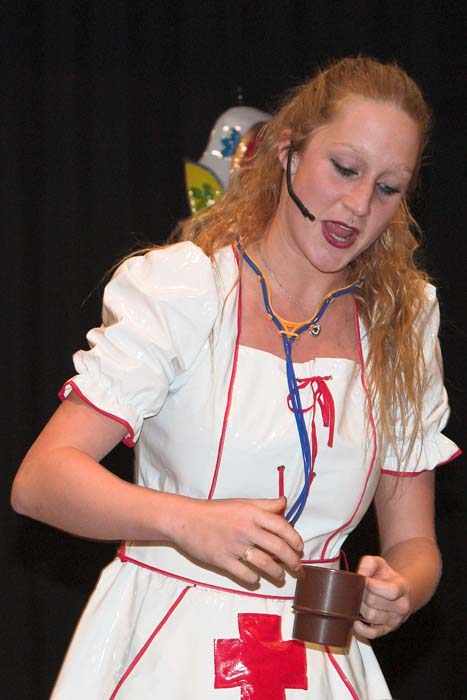 fues_revue2006030110