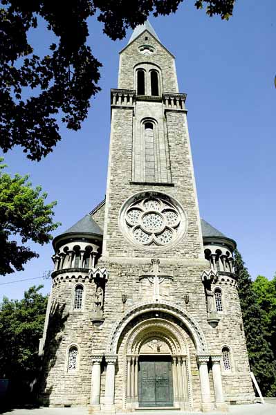 Eglise St Henri 2004 05 001