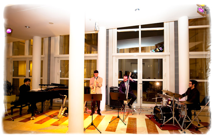 20091127_jazz_cafeteria_001