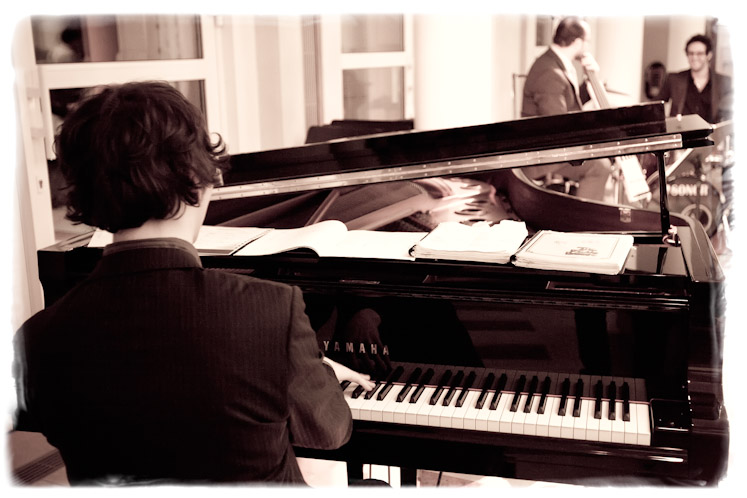 20091127_jazz_cafeteria_027