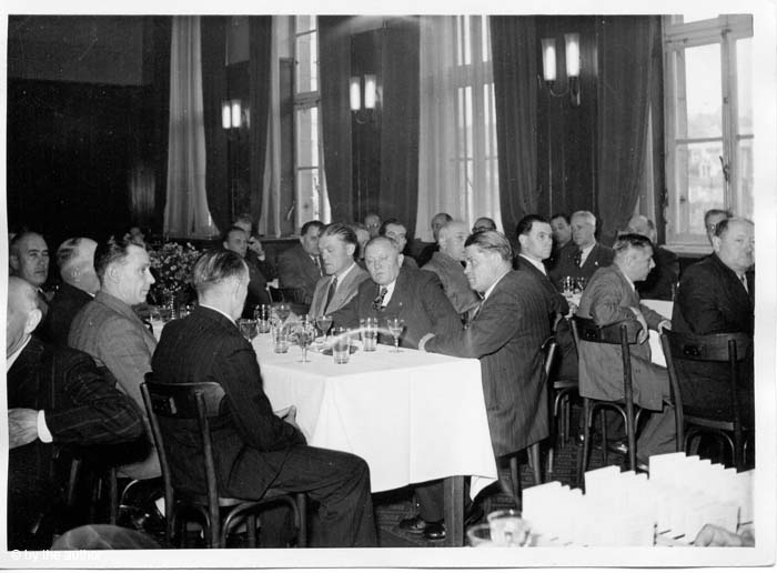Distribution de Montres 1952 002