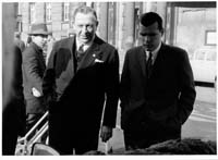 Visite de Mr Riskin amassadeur des USA 1963 03 15 003