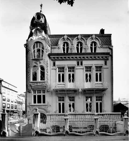 Bernard Zenon rue Medergaus maison des jeunes 01