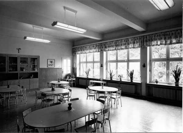 Creche Peckeschhaff 1960 01 cp