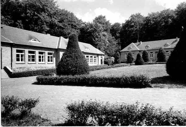 ecole en foret 1960 01