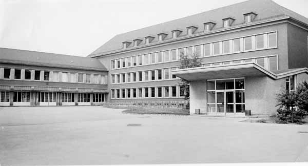 Lycee filles 1956 12