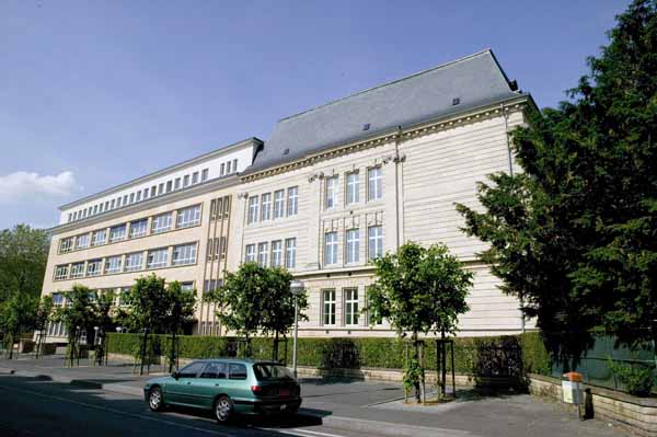 Lycee garcons 2004 06 001