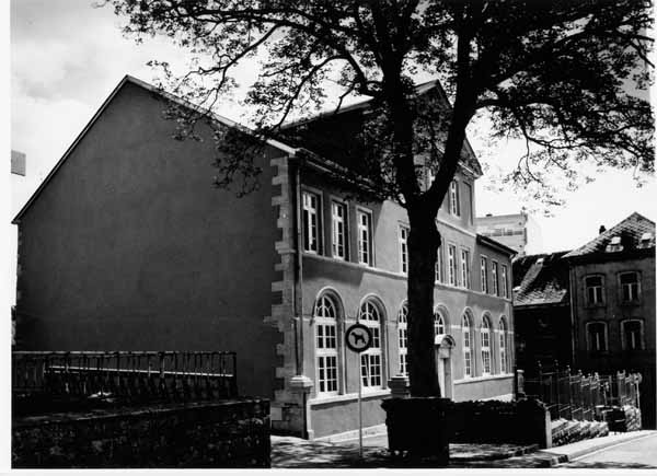 Ecole montagne de l' 1996 02 ancien lycee de jeunes filles