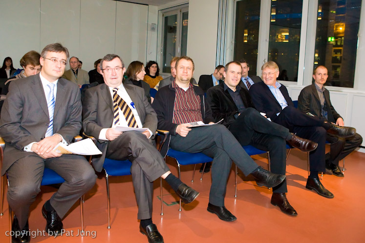 20080117neonline001