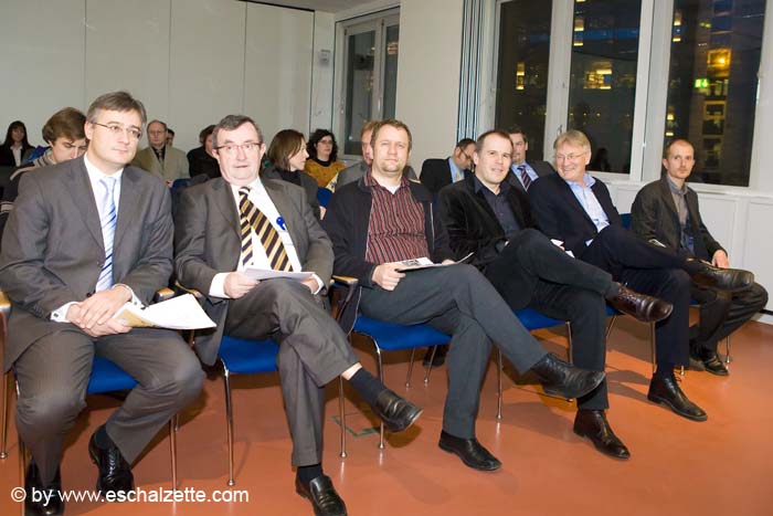 20080117neonline001