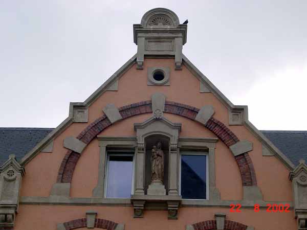 rue de l'eglise 04