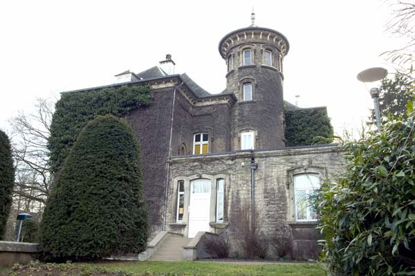 large200503008