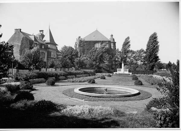 Mayrisch Emile square 1933  01