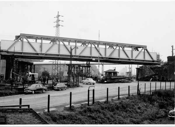 Viaduc pour trains construction 1960-1965 002