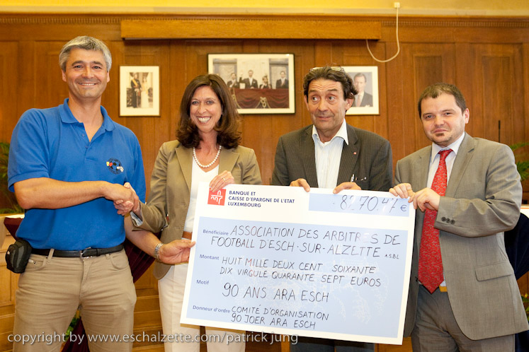 20090526_90ans_araesch_remisecheque_006